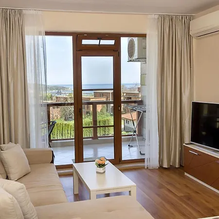 Stunning 2bd Flat With Sea Views & Pool By Flat Mаnager Балчик
