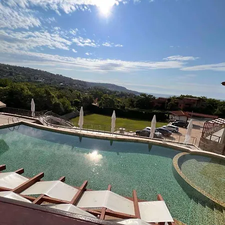 Stunning 2bd Flat With Sea Views & Pool By Flat Mаnager * Балчик